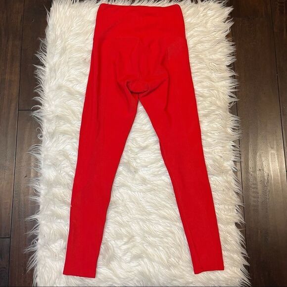 Onzie The Sweetheart Midi Leggings - Picture 10 of 14